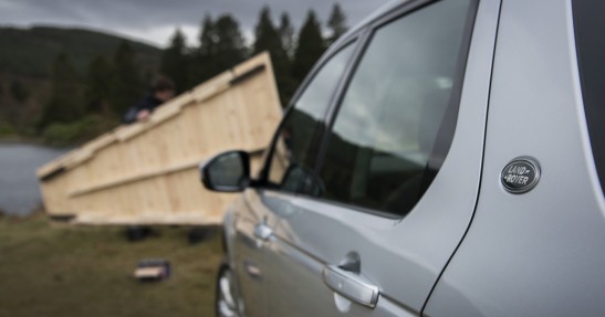 Świąteczna chatka Land Rovera