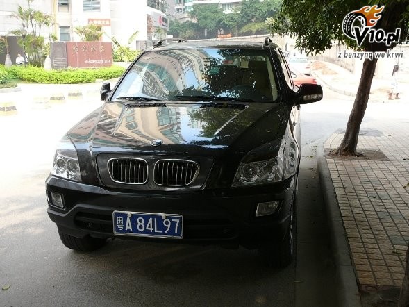 Shuanghuan sceo vs bmw x5 #4