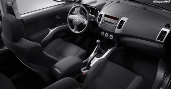 Mitsubishi Outlander II