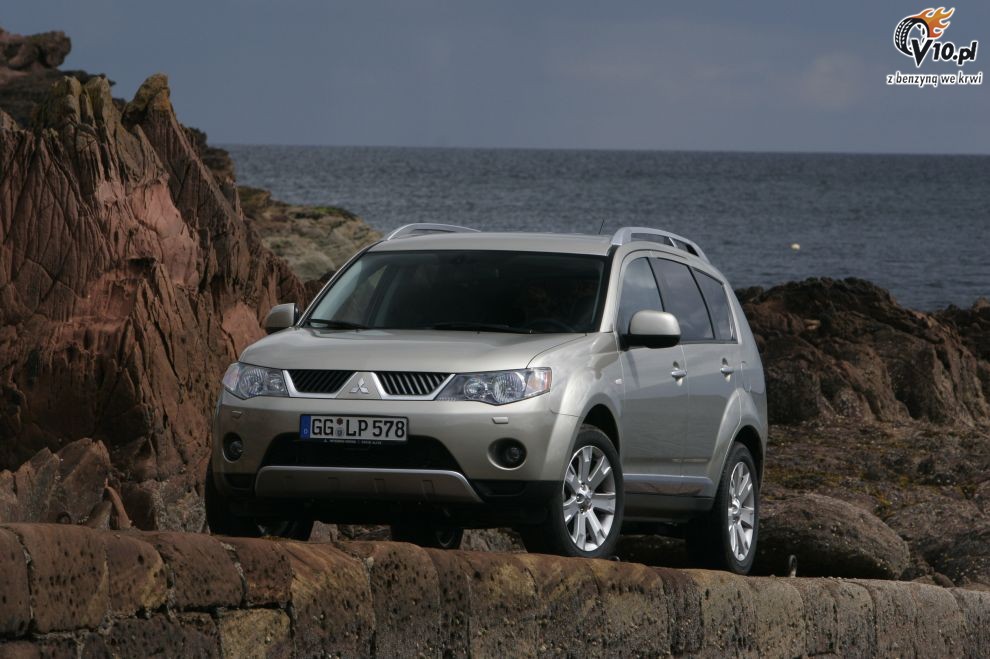Mitsubishi Outlander II