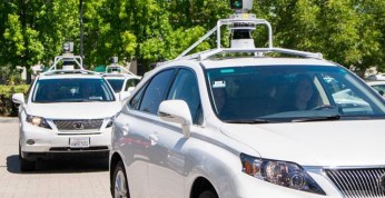 Autonomiczny samochód Google rozbił się podczas testów