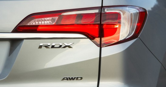 Acura MDX model na rok 2017