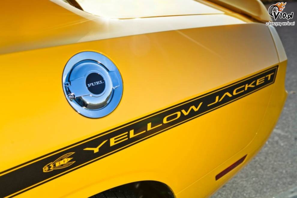 Dodge Challenger SRT8 Yellow Jacket