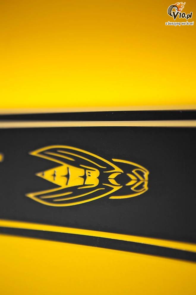 Dodge Challenger SRT8 Yellow Jacket