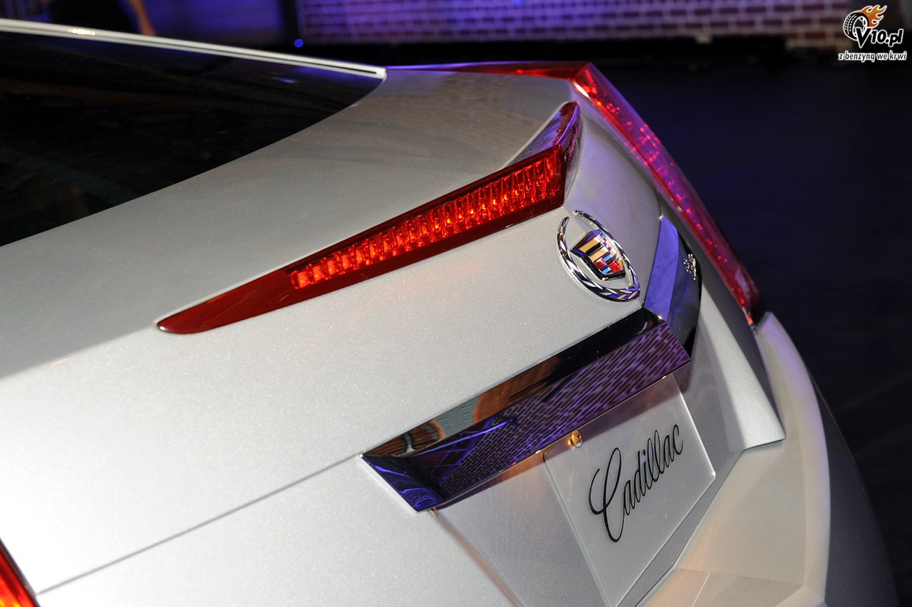 Cadillac CTS Coupe model 2011
