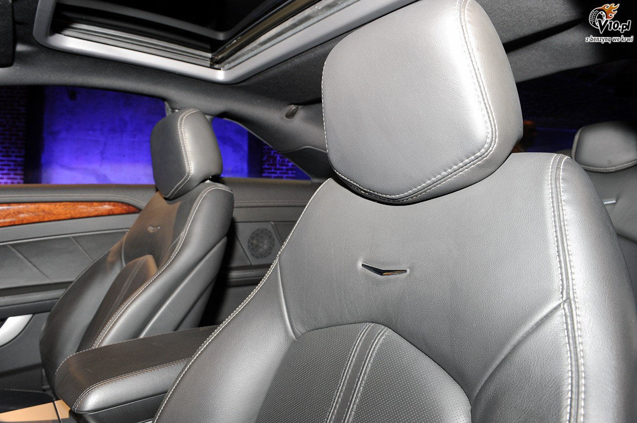 Cadillac CTS Coupe model 2011