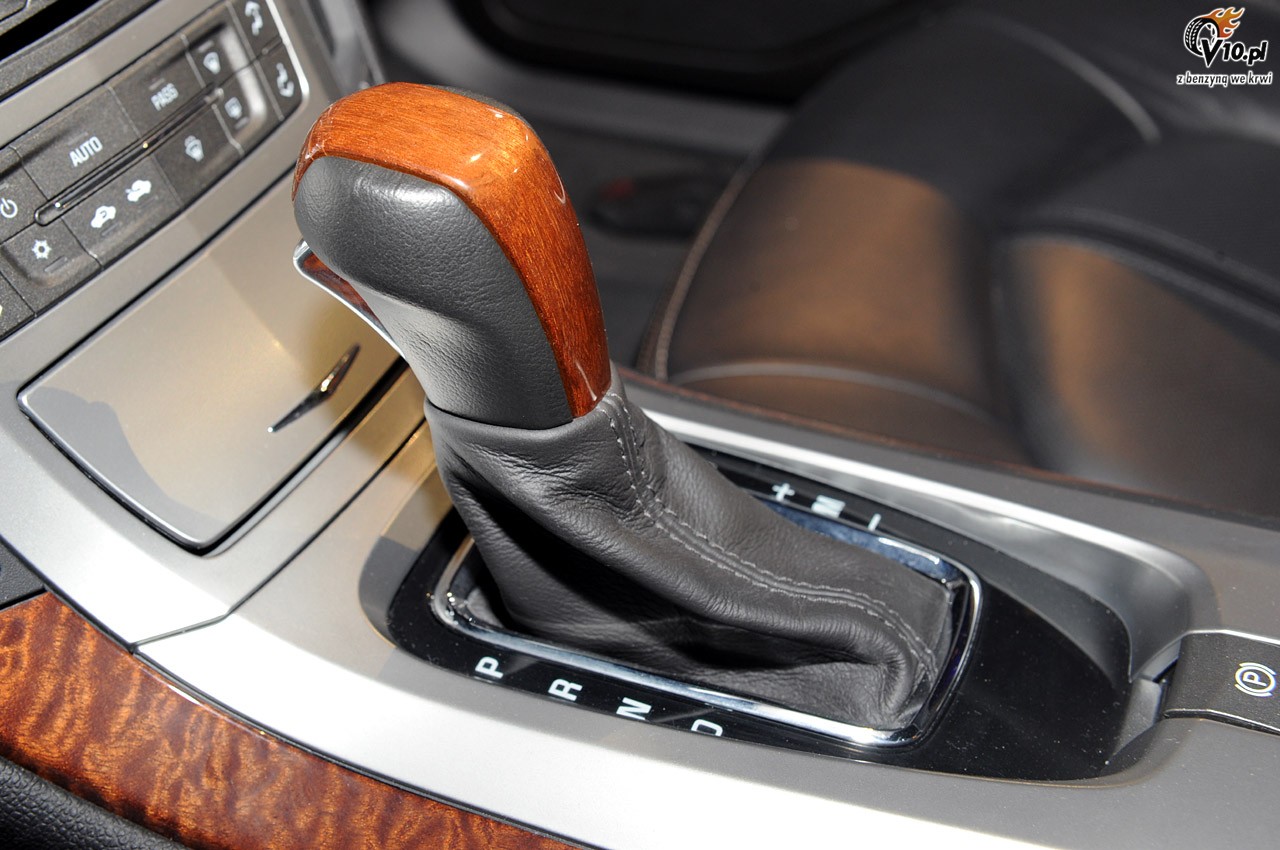 Cadillac CTS Coupe model 2011