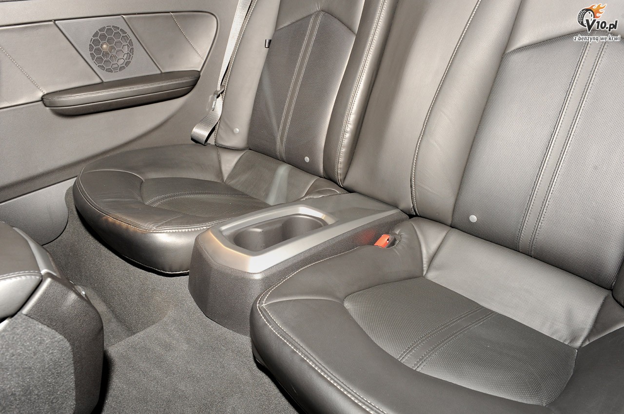 Cadillac CTS Coupe model 2011