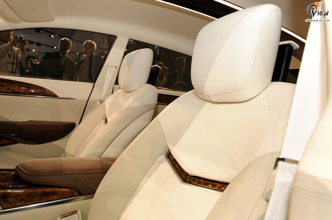 Cadillac XTS Platinum Concept