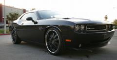 Dodge Challenger DUB Tony Hawka na licytacj