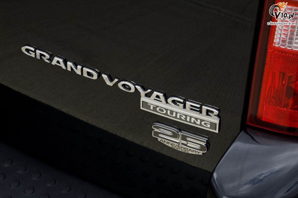 Chrysler Grand Voyager 25th Anniversary Edition