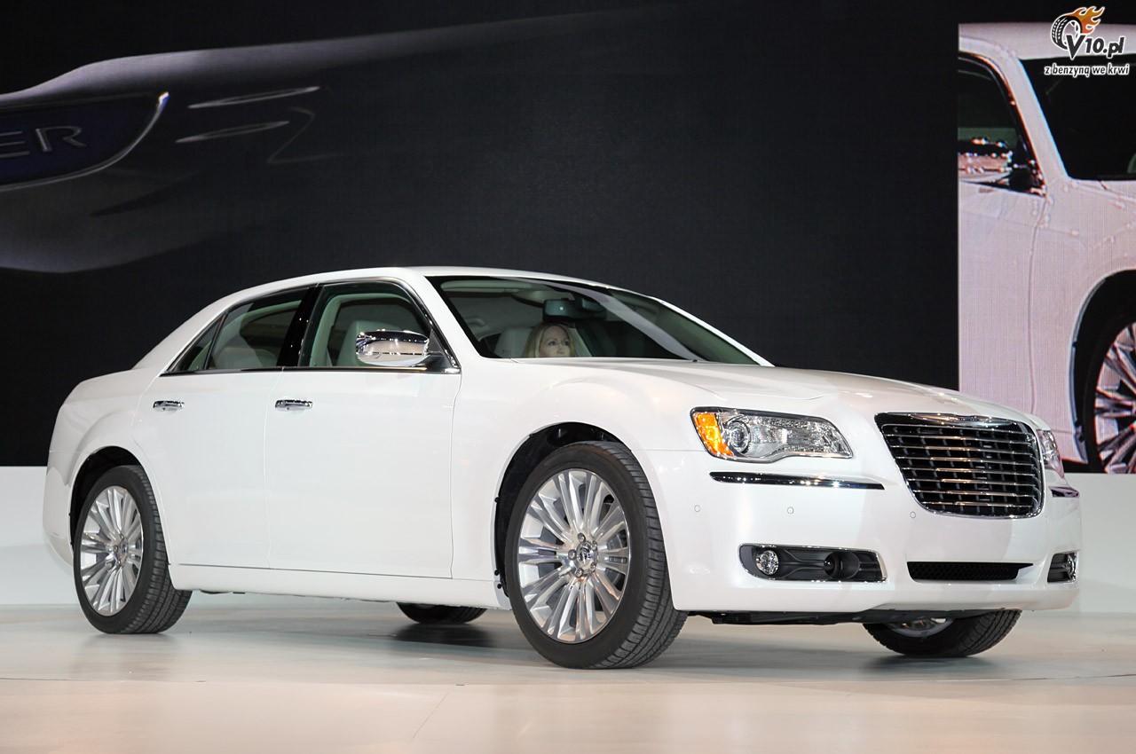 Chrysler 300 model 2011
