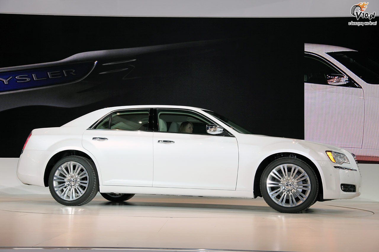 Chrysler 300 model 2011