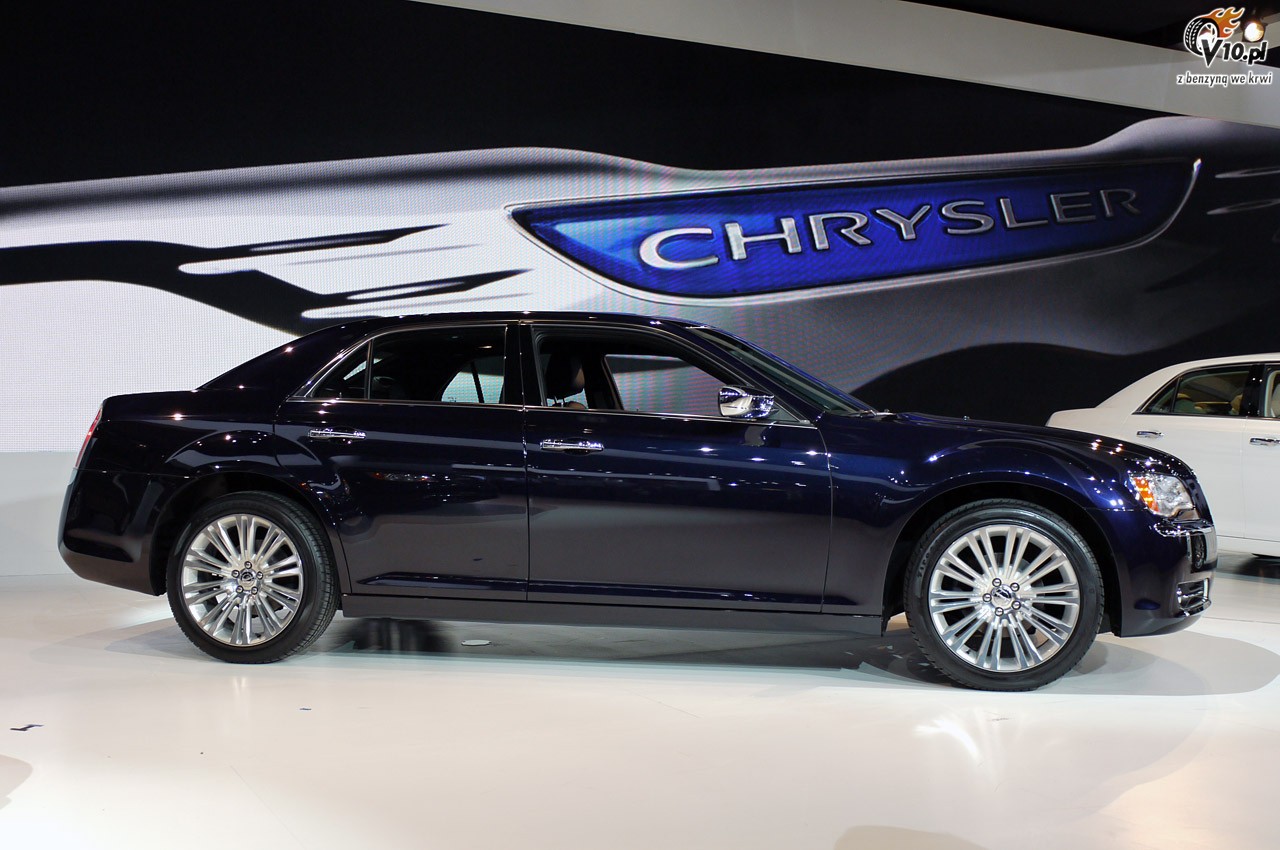 Chrysler 300 model 2011