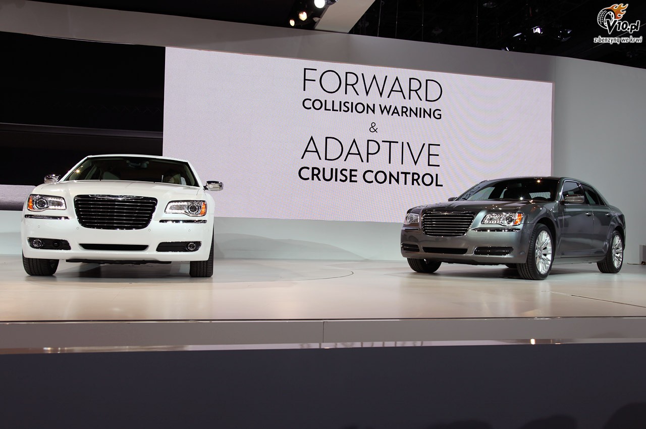 Chrysler 300 model 2011