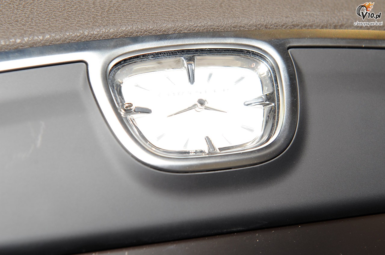 Chrysler 300 model 2011