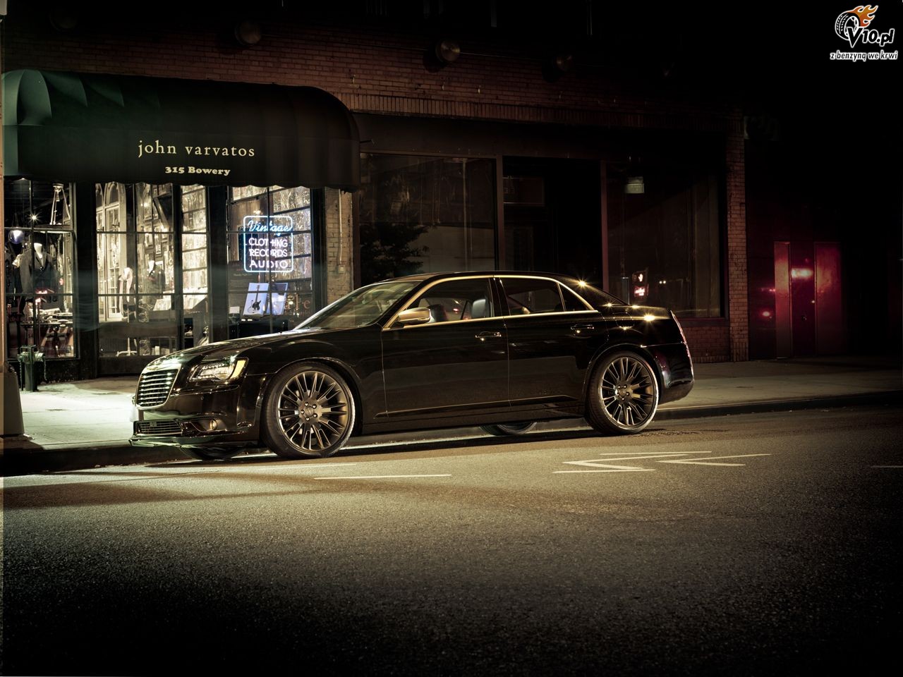 Chrysler 300C John Varvatos Edition