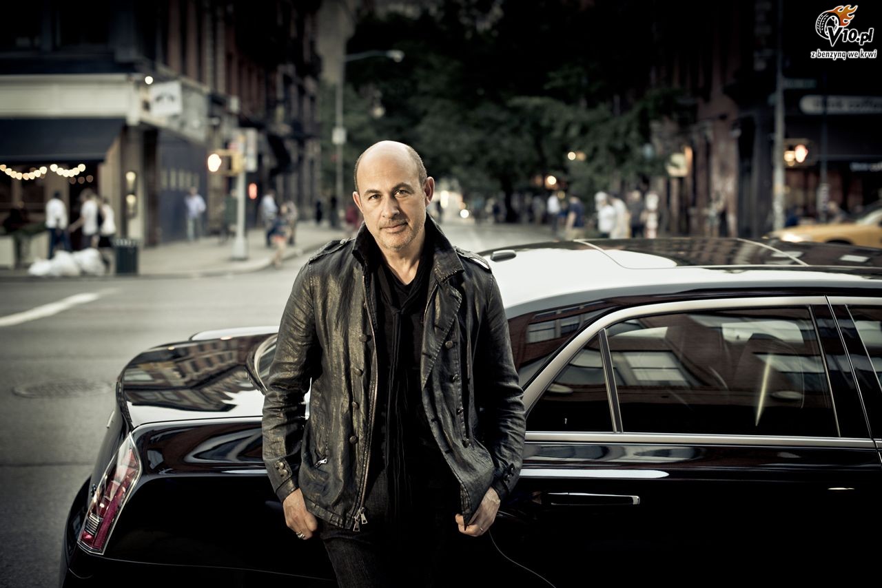 Chrysler 300C John Varvatos Edition