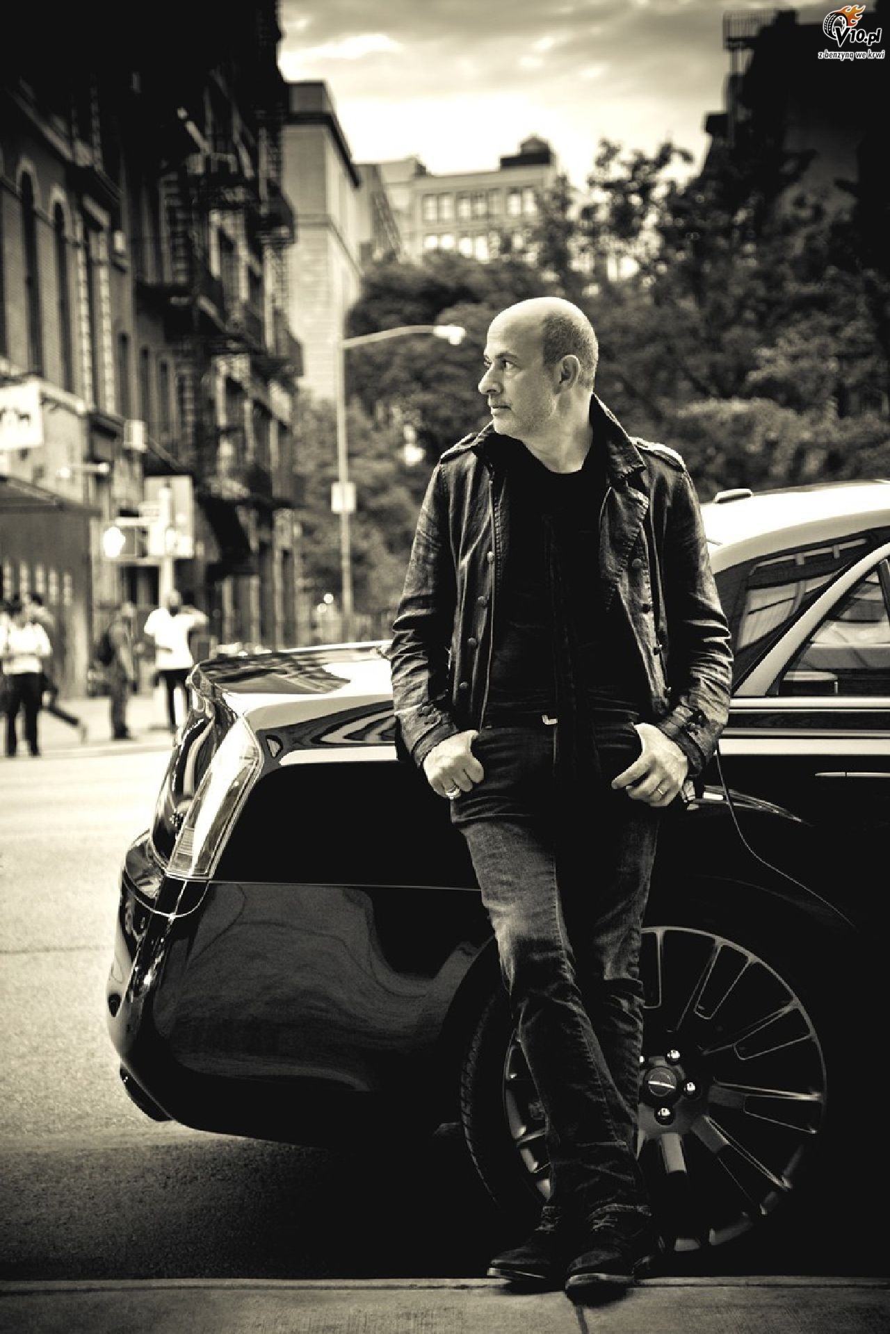 Chrysler 300C John Varvatos Edition