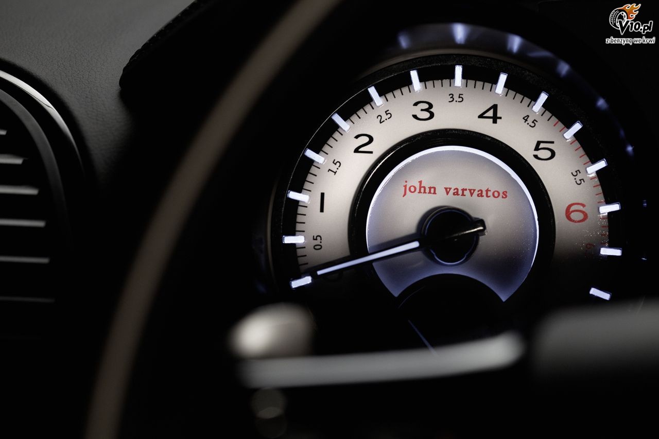 Chrysler 300C John Varvatos Edition
