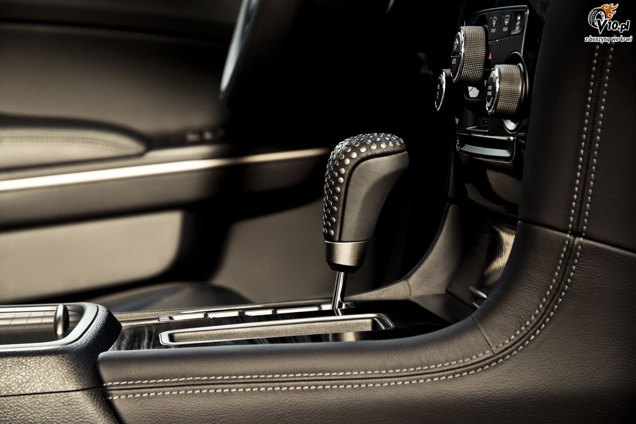 Chrysler 300C John Varvatos Edition