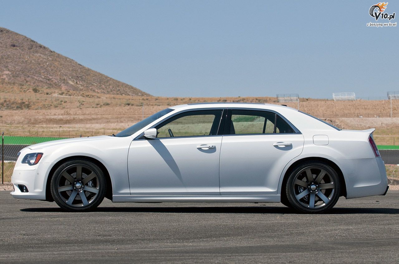 Chrysler 300C SRT8