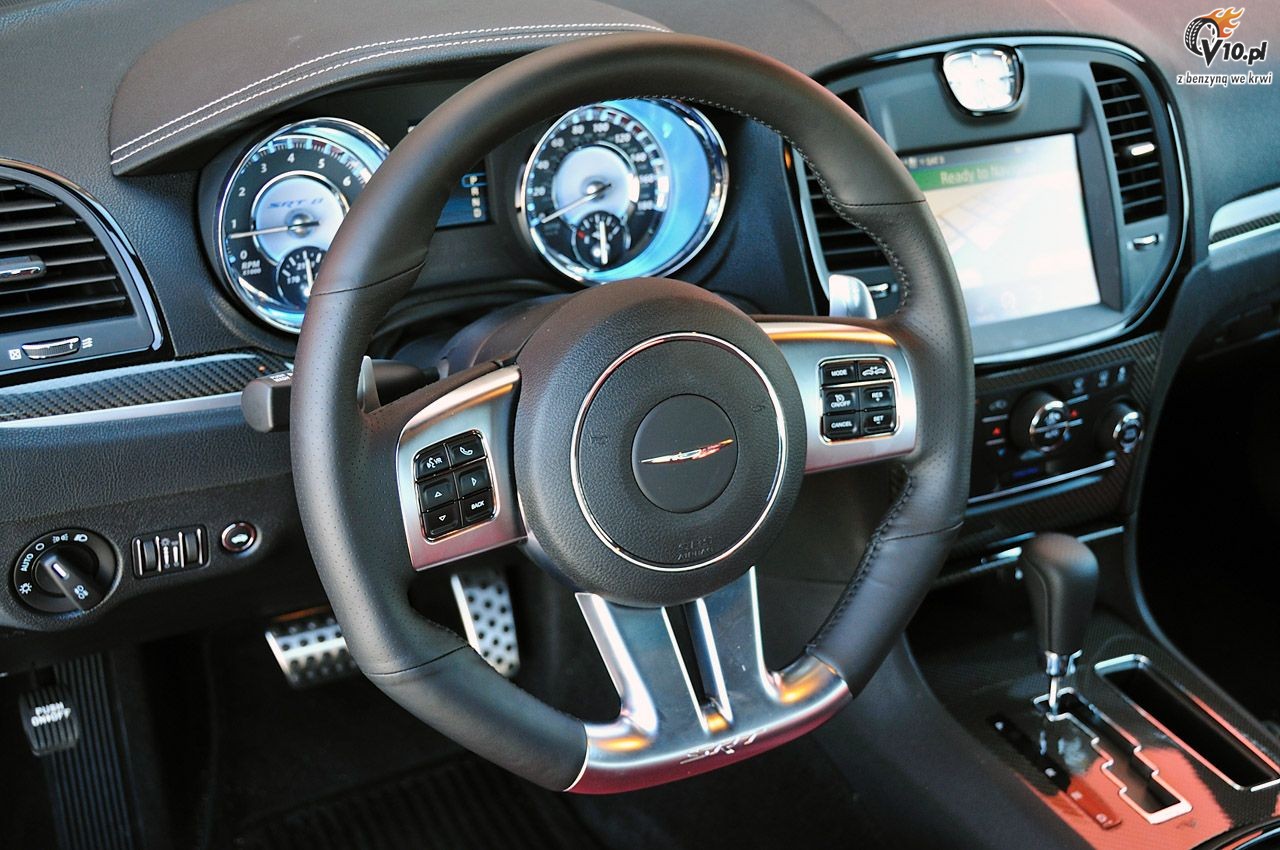 Chrysler 300C SRT8