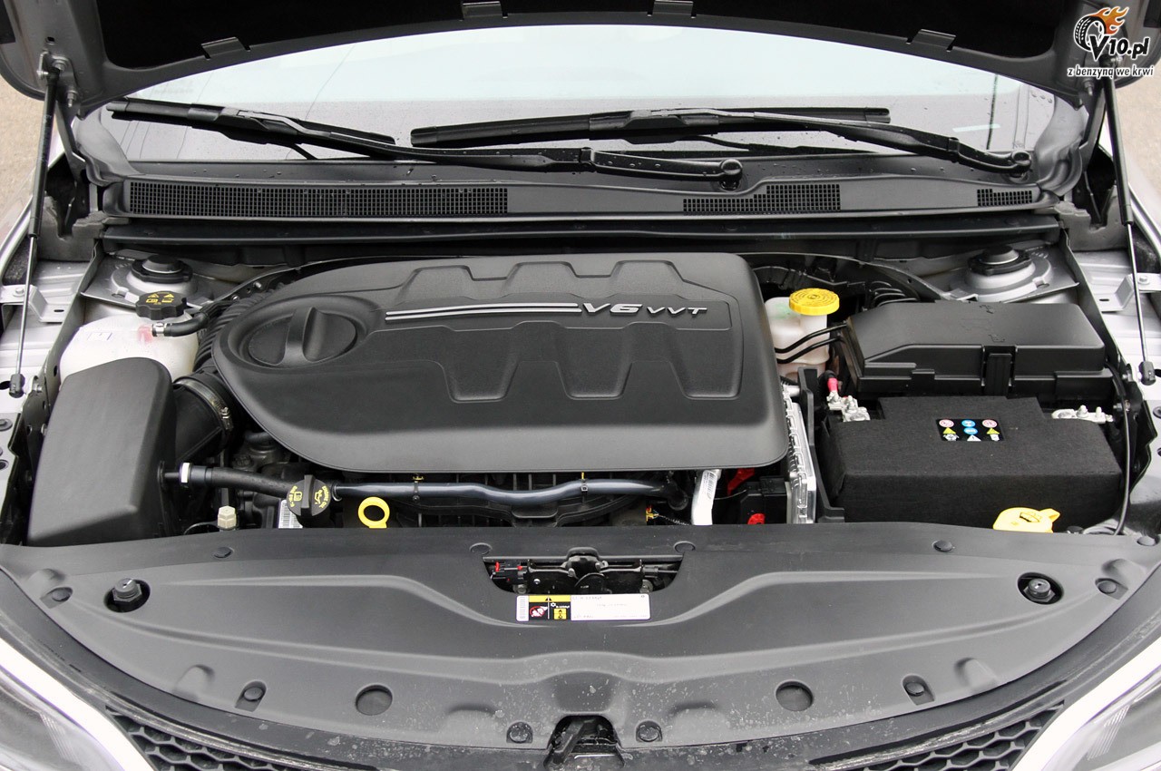 Chrysler 200 model na rok 2015 - pierwsza jazda