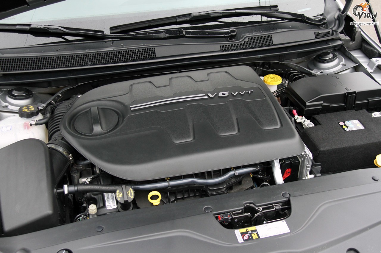 Chrysler 200 model na rok 2015 - pierwsza jazda