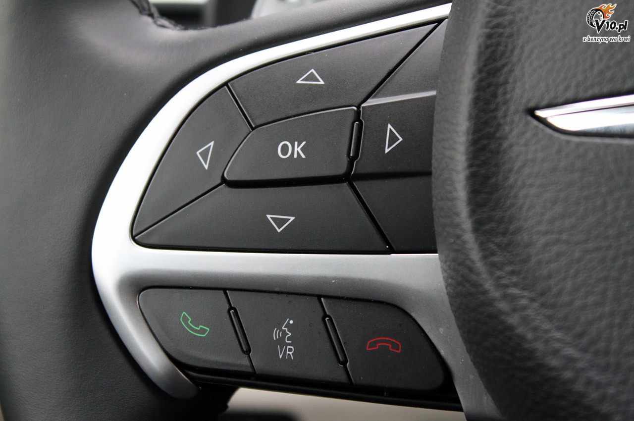 Chrysler 200 model na rok 2015 - pierwsza jazda