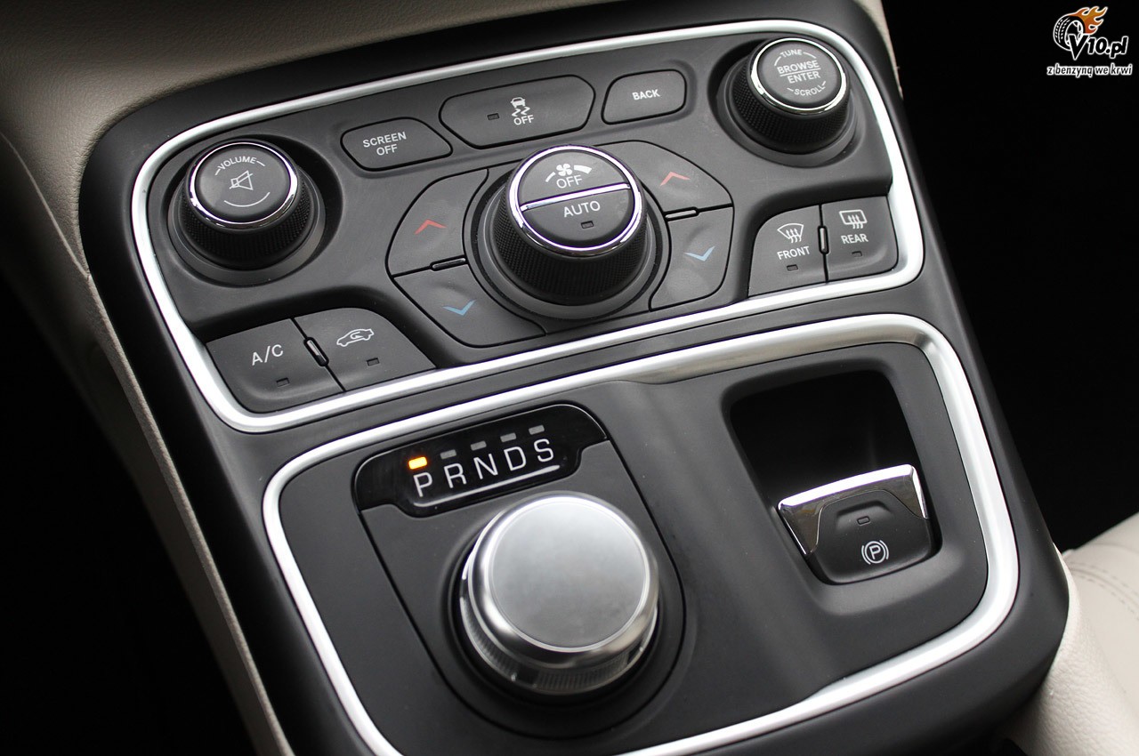 Chrysler 200 model na rok 2015 - pierwsza jazda