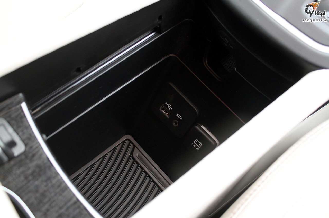 Chrysler 200 model na rok 2015 - pierwsza jazda
