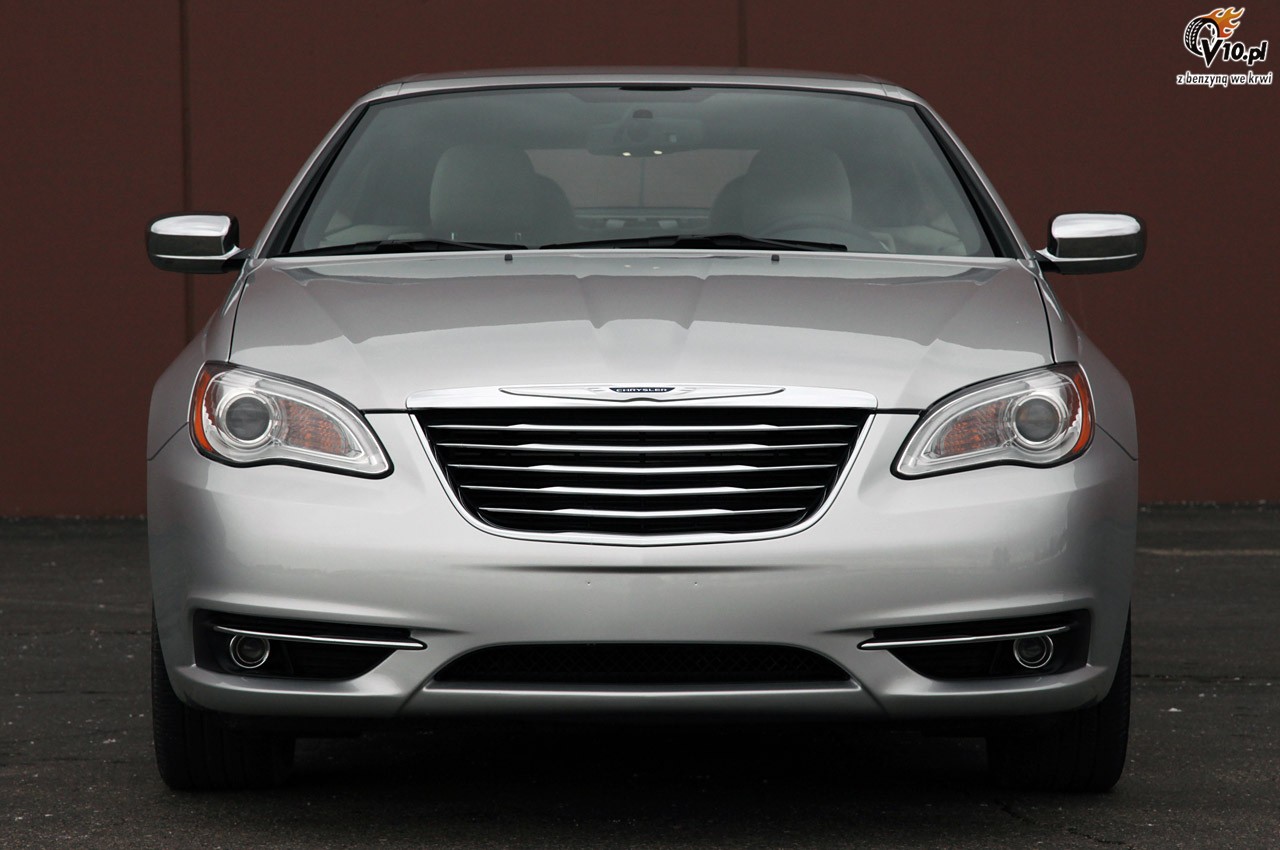 Chrysler 200 Cabrio model 2011