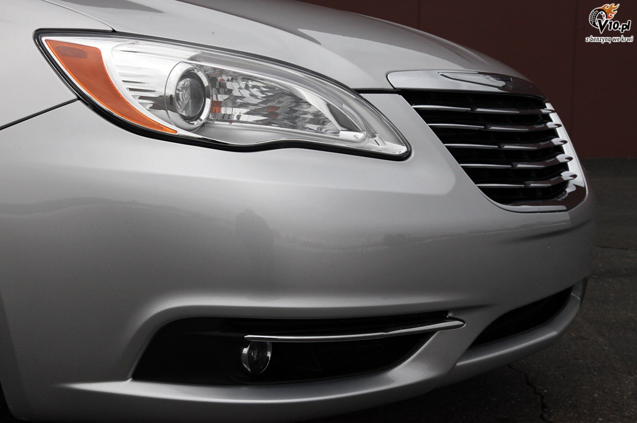 Chrysler 200 Cabrio model 2011