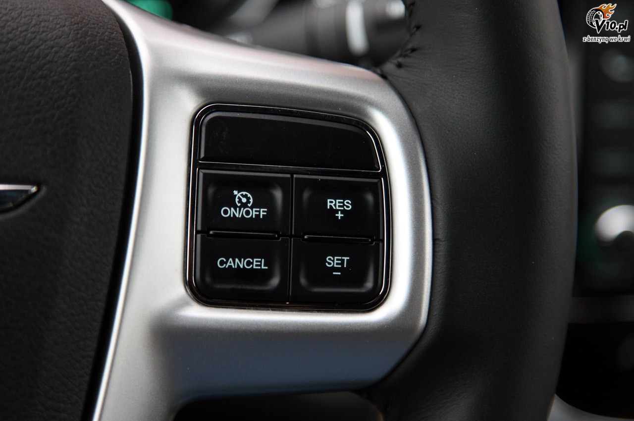 Chrysler 200 Cabrio model 2011