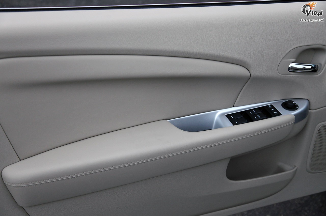 Chrysler 200 Cabrio model 2011