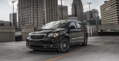 Chrysler Town and Country S