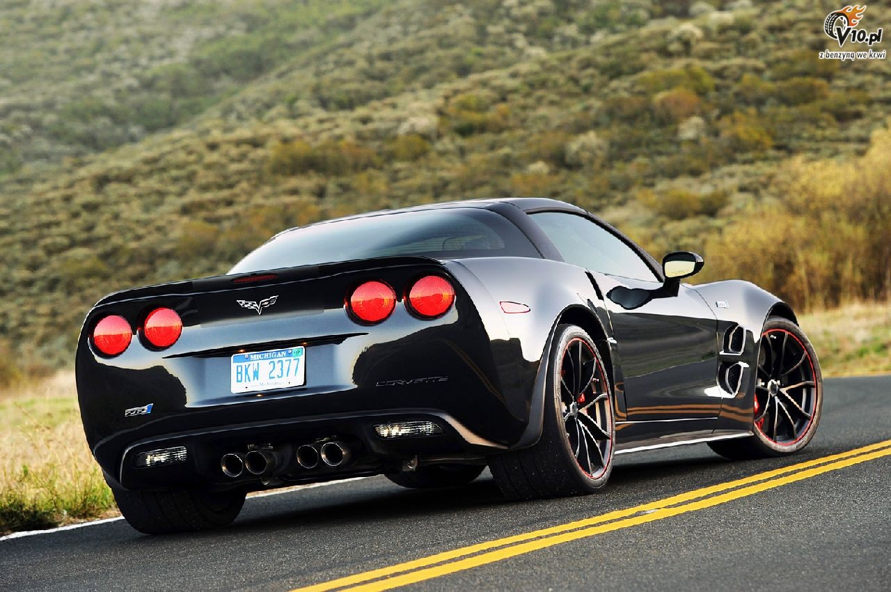 Corvette - historia od wkna szklanego do wkna wglowego