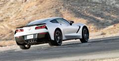 Corvette Stingray vs SRT Viper