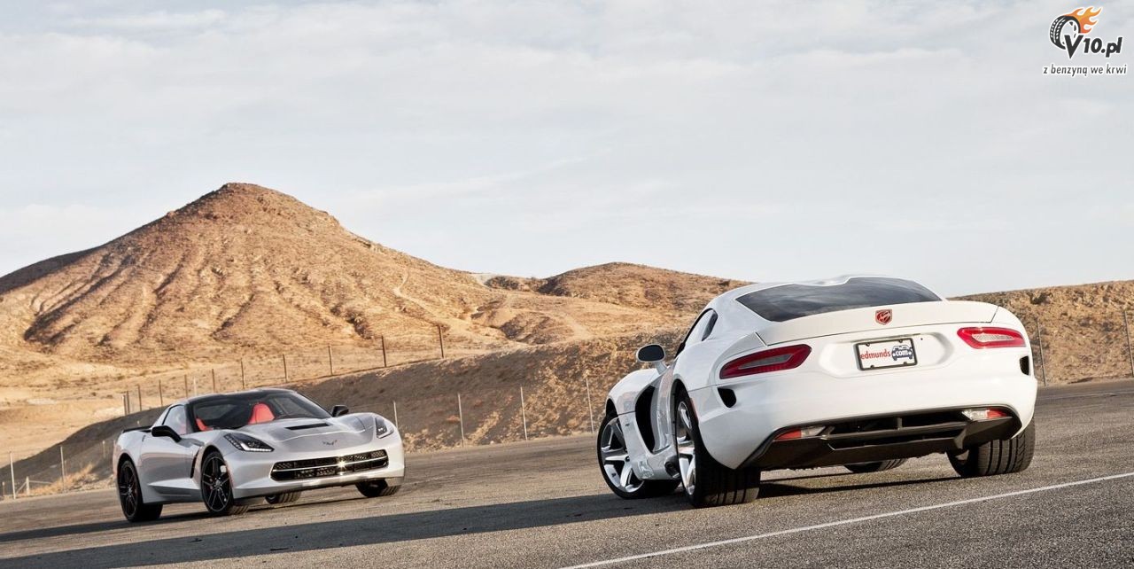 Corvette Stingray vs SRT Viper
