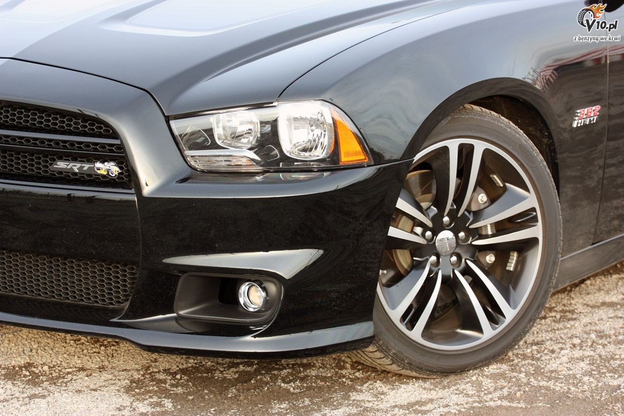 Dodge Charger SRT8 Super Bee