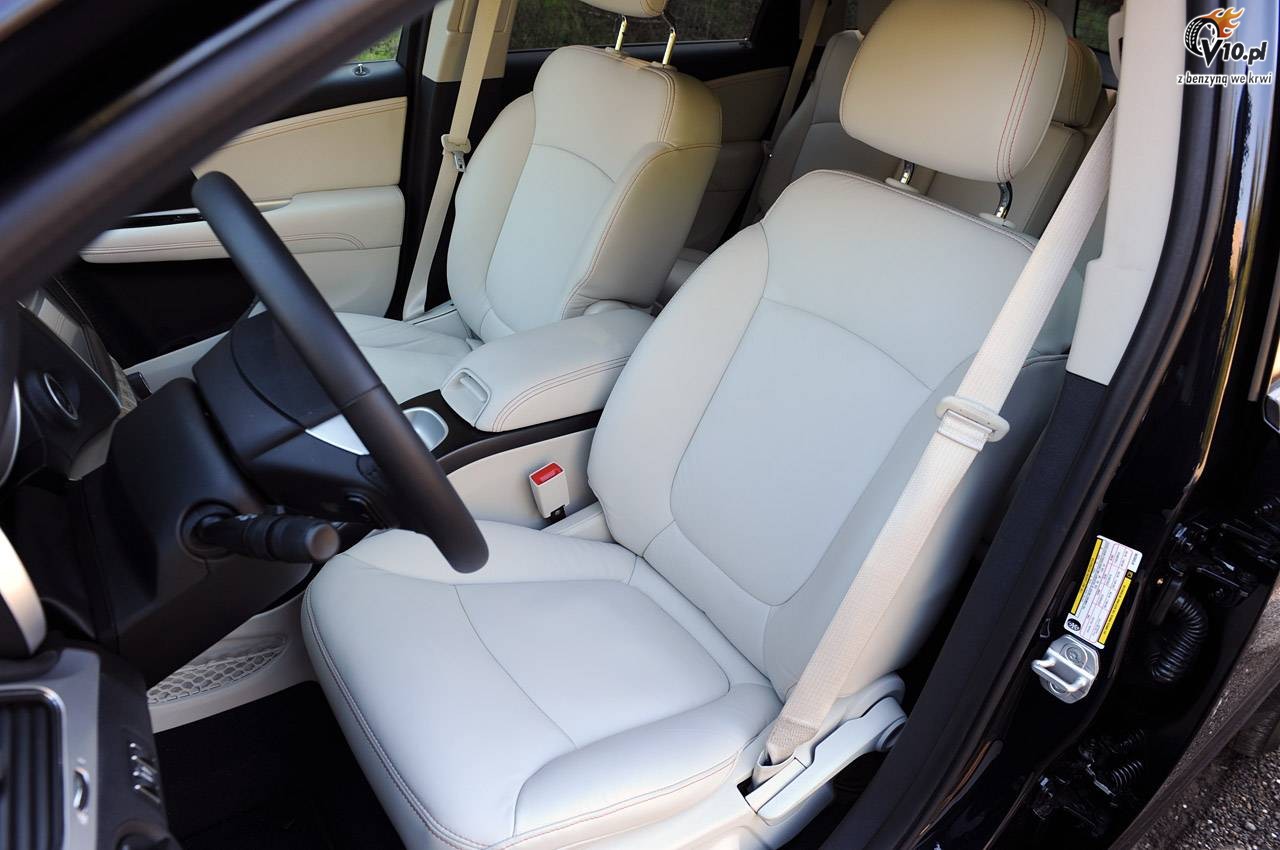 Dodge Journey model 2011