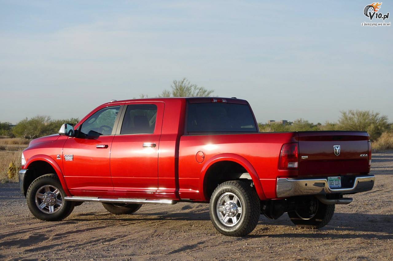 Ram 3500 HD Laramie Mega Cab model 2011