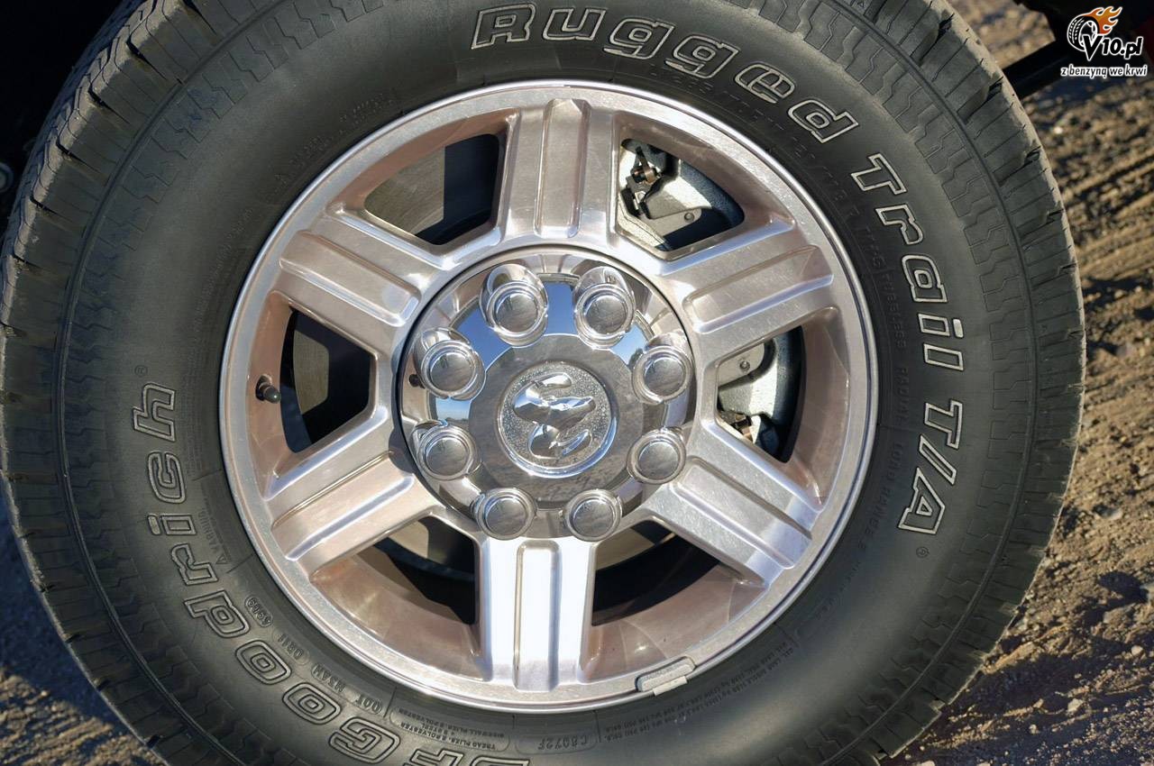 Ram 3500 HD Laramie Mega Cab model 2011