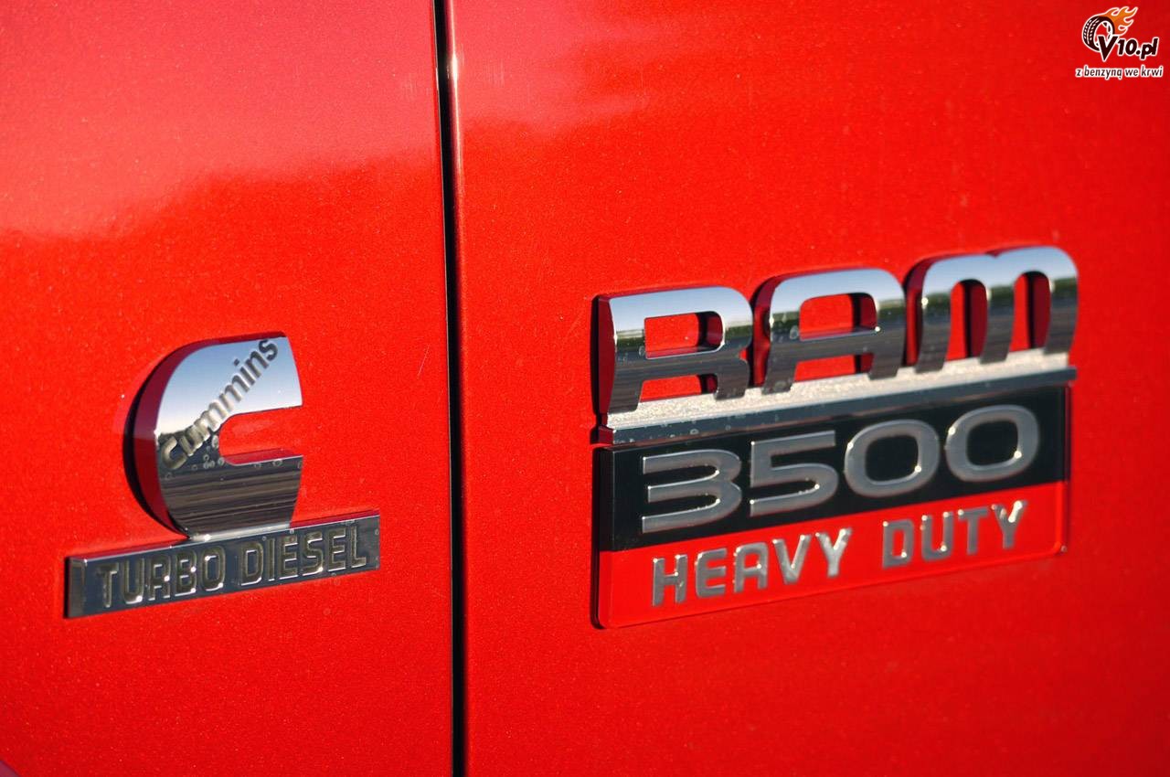 Ram 3500 HD Laramie Mega Cab model 2011