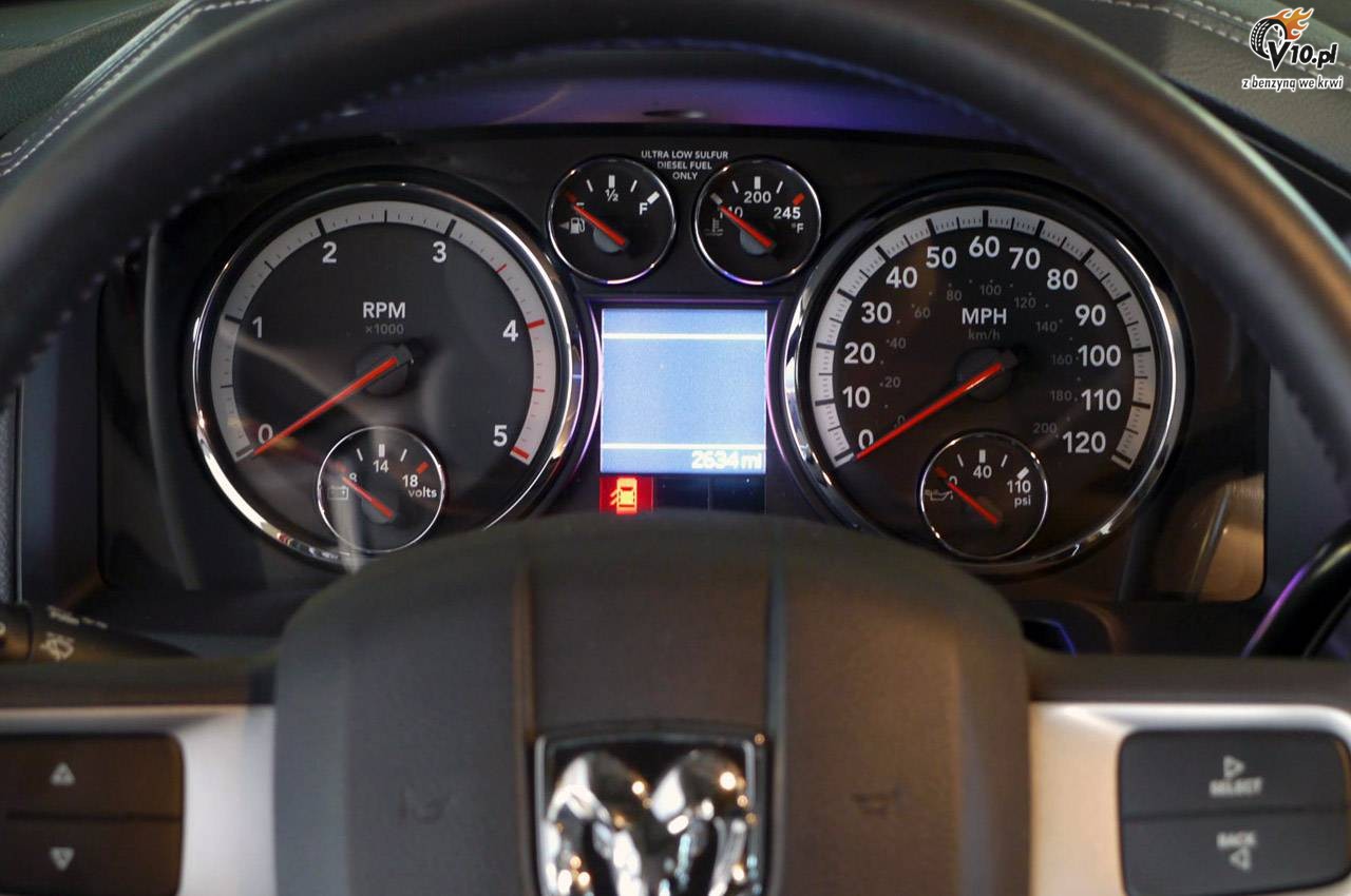 Ram 3500 HD Laramie Mega Cab model 2011