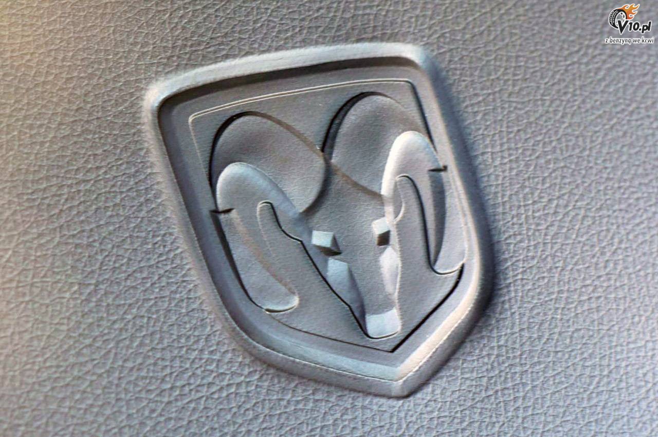 Ram 3500 HD Laramie Mega Cab model 2011