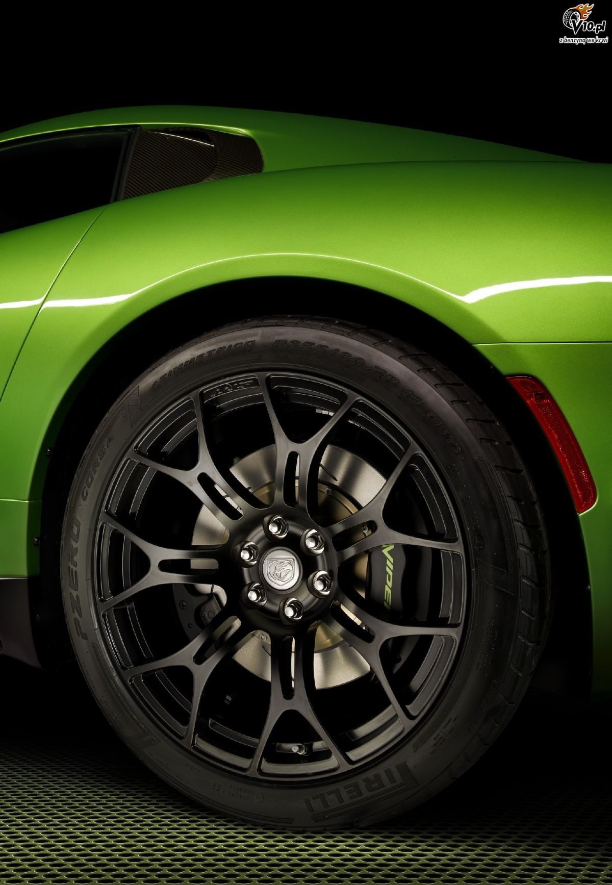 SRT Viper w kolorze Stryker Green