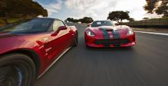 SRT Viper vs Corvette ZR1