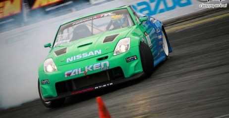 Nissan 350Z Falken Tire Team